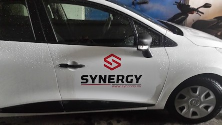 Lucrari inscriptionari auto autocolant decupat
