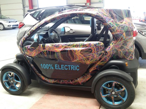 Inscriptionari auto print pe autocolant 651 renault twizy