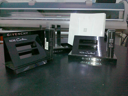 Lucrari Display Plexiglas